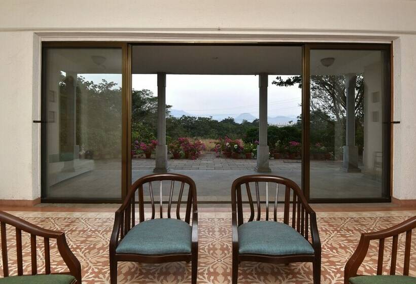فندق Modi S Resort Karjat