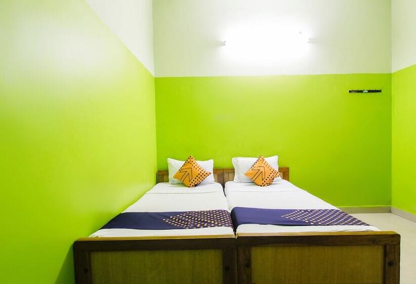 호텔 Spot On 60738 Senaithalaivar Residency