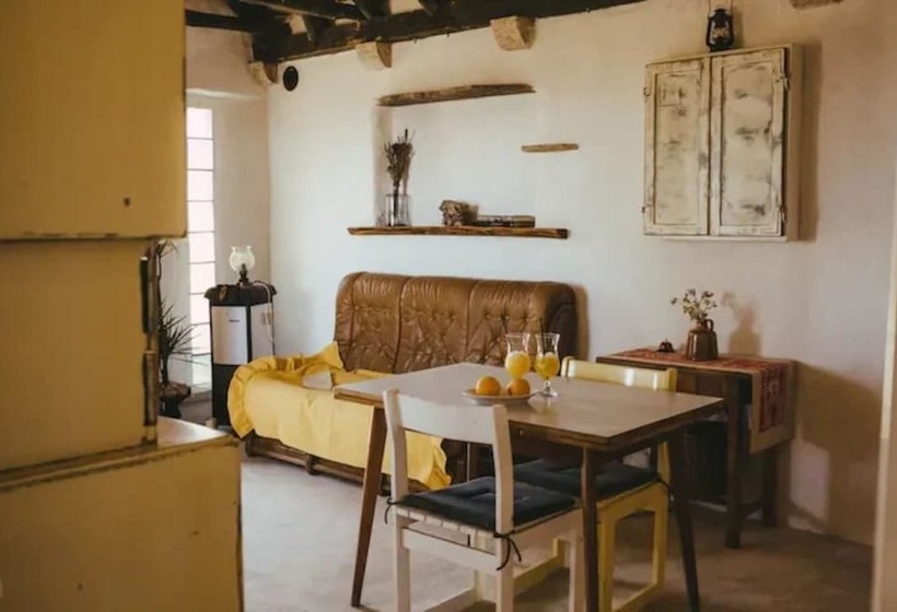Lovely Cottage With Sea Views In Selca, Croatia