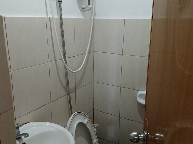 פנסיון Lei Kendee