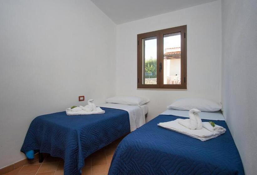 استراحتگاه Cilento Dreams Village