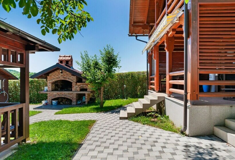 Secluded Cottage In Sveti Petar Mrežnički With Swimming Pool