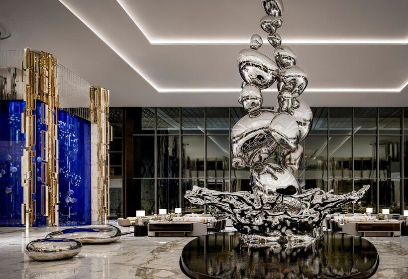 هتل Atlantis The Royal