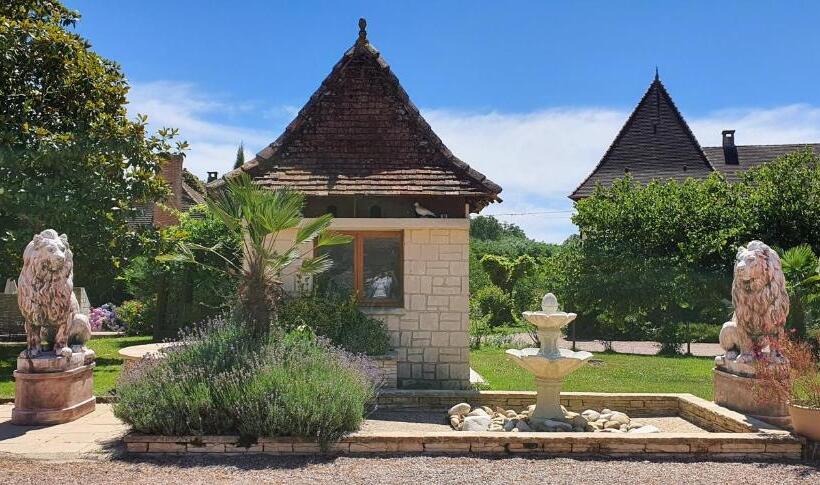 住宿加早餐  La Ferme De Laupilière