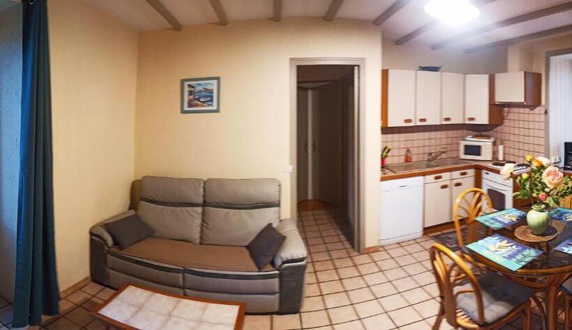 住宿加早餐  La Ferme De Laupilière