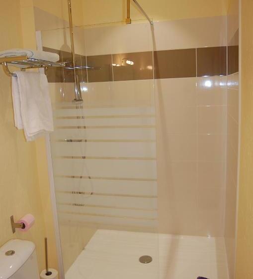 住宿加早餐  La Ferme De Laupilière