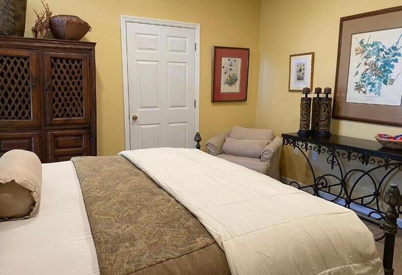 مبيت وإفطار The Birdnest Inn