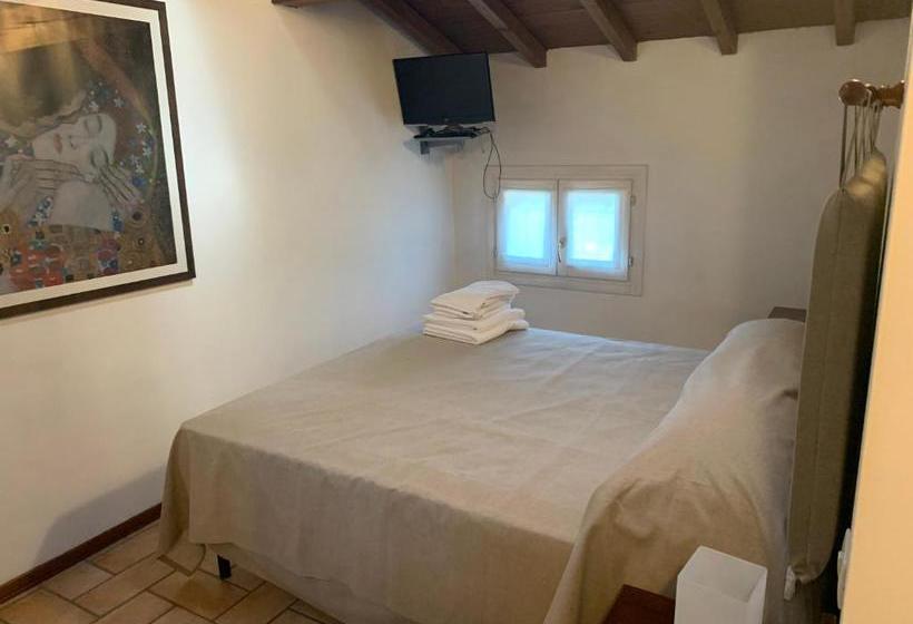 مبيت وإفطار Villa Canapa