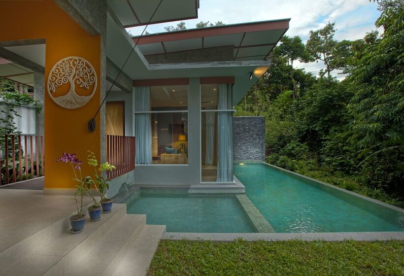 Szálloda Ambong Pool Villas