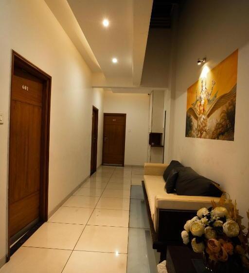 فندق Sri Sri Executive, Kolhapur