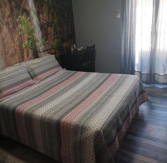 膳宿费 Hostal El Bosque Encantado Toledo