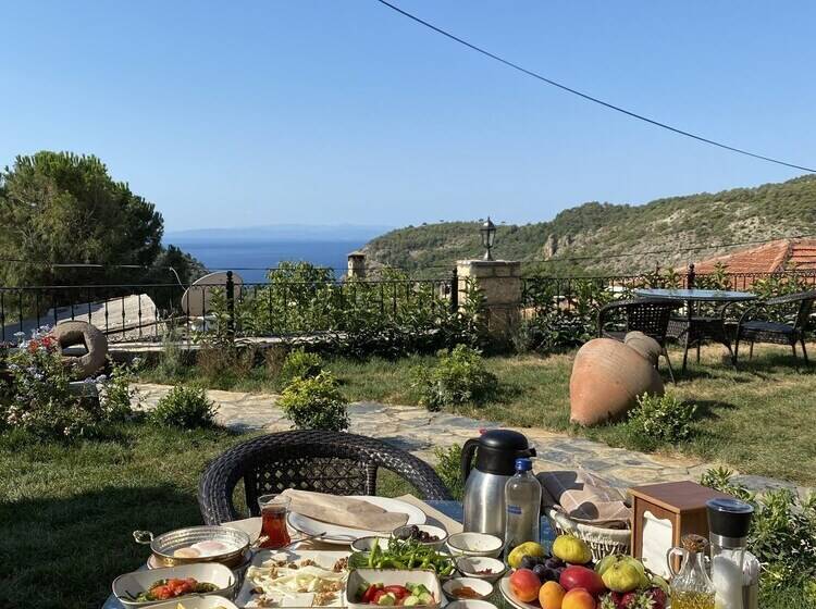 تختخواب و صبحانه Arıklı Han Kazdağları