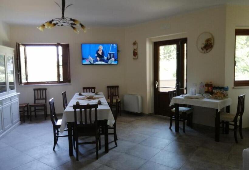 ホテル Agriturismo Cuorelieto Del Cilento