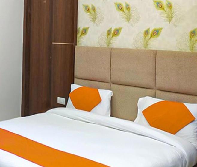 فندق Fab Mohan Palace