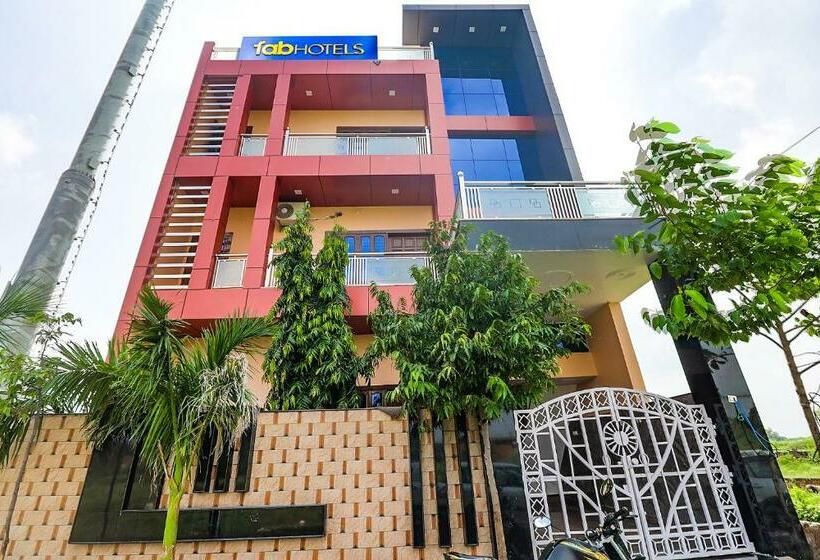 فندق Fab Mohan Palace