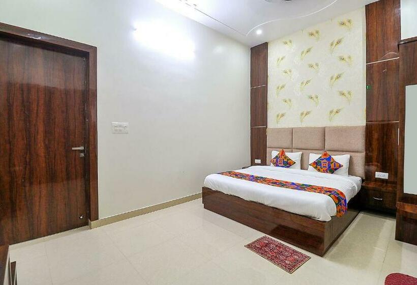 فندق Fab Mohan Palace