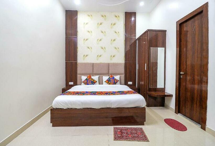 فندق Fab Mohan Palace