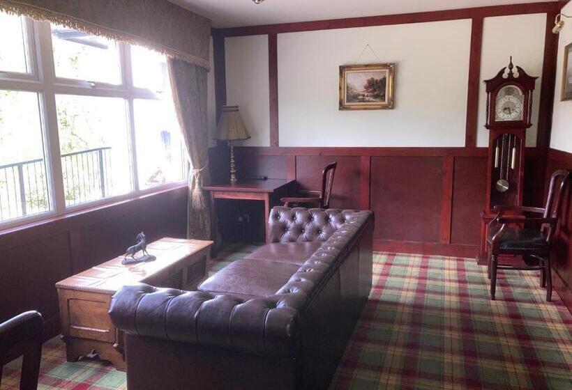فندق Glenorchy Lodge Rooms Only