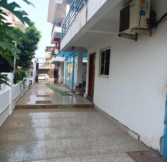 بنسيون Sai Leela Guest House