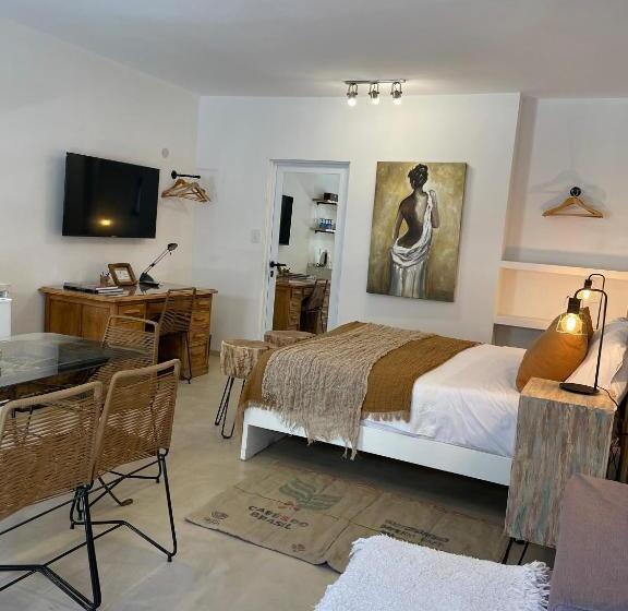 تختخواب و صبحانه Casa De Piedra  Céntrica