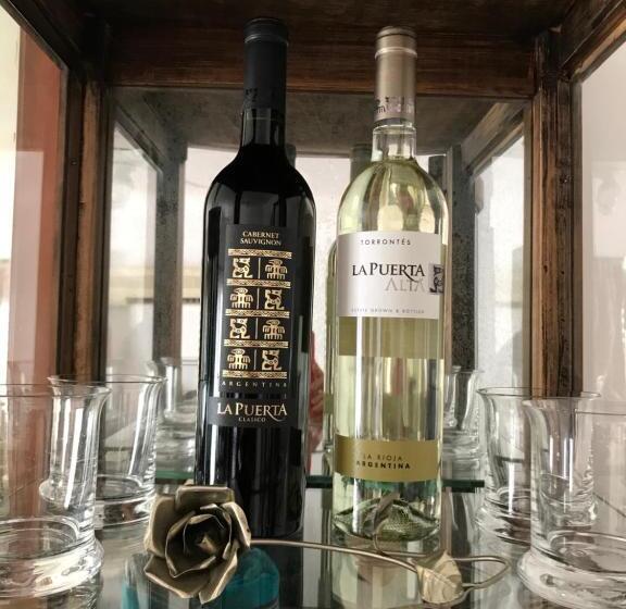 تختخواب و صبحانه Casa De Piedra  Céntrica