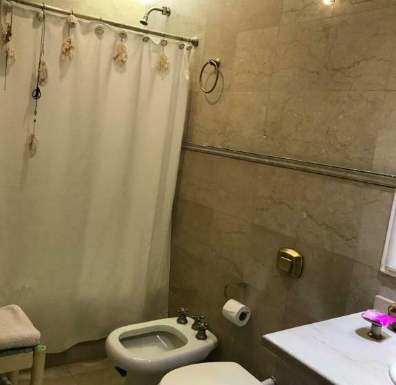 تختخواب و صبحانه Casa De Piedra  Céntrica