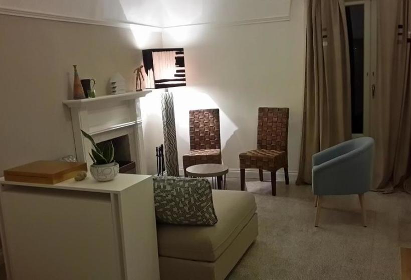 Bed and Breakfast Oikia