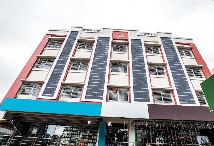 호텔 Oyo 9930  Avs Residency