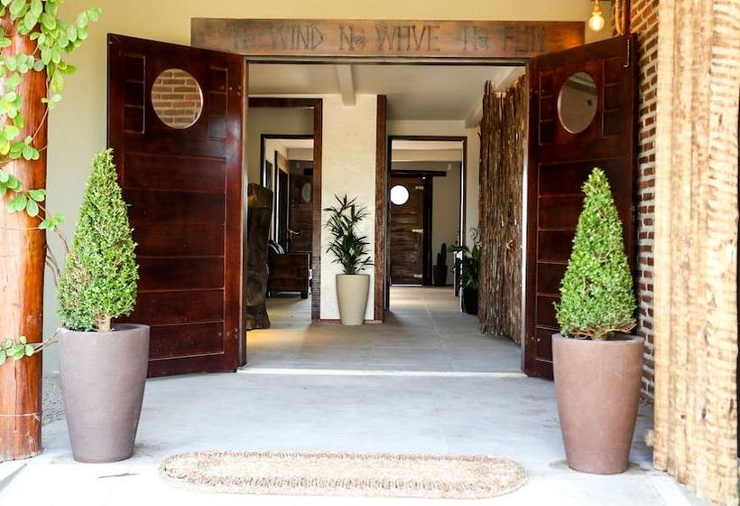 بنسيون 3 Piratas