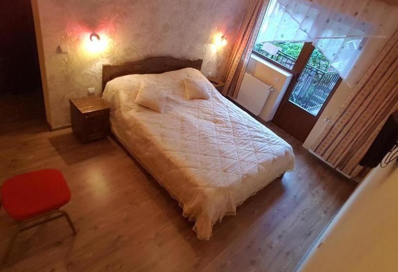 بنسيون Casa Presecan