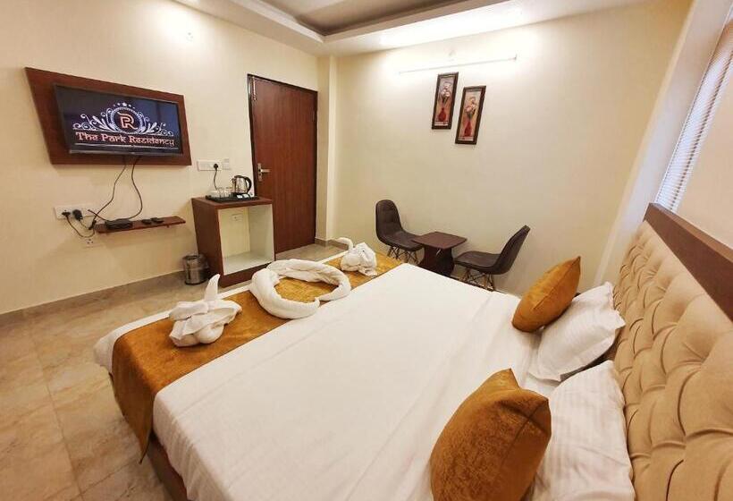 בית מלון כפרי The Park Residency