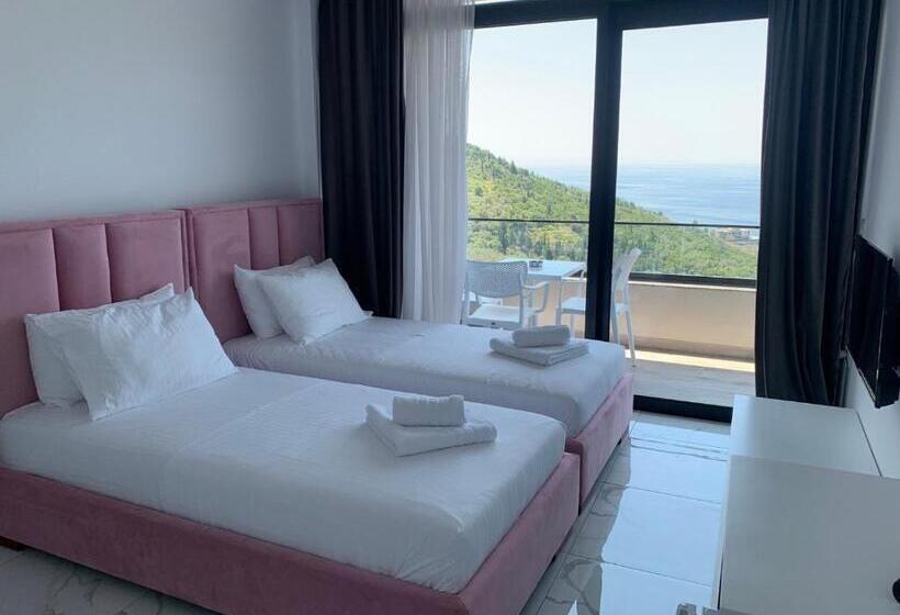 בית מלון כפרי Wait  N Sea