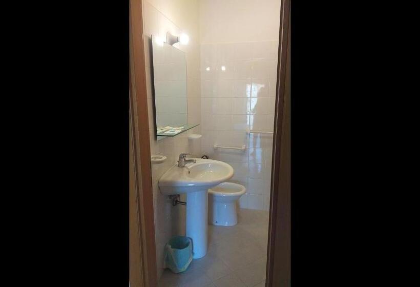 بنسيون Room In Bb   Quadruple Room For A Totally Relaxing Holiday