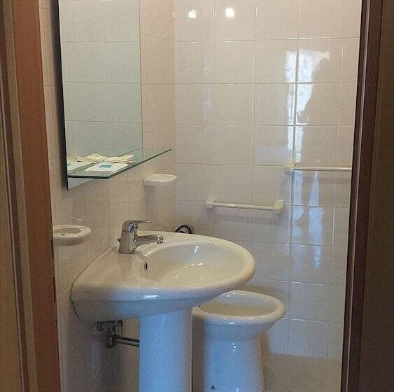 بنسيون Room In Bb   Quadruple Room For A Totally Relaxing Holiday
