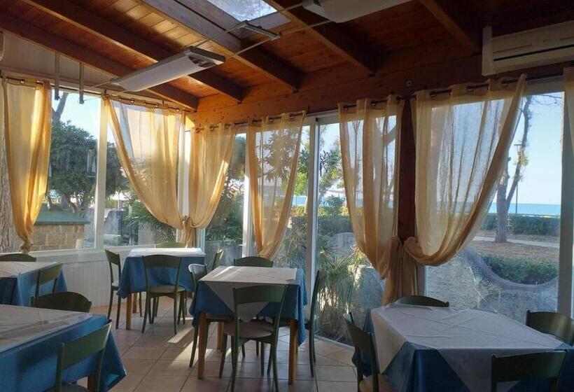 פנסיון Room In Bb   Quadruple Room In Pineto   A Few Meters From The Sea