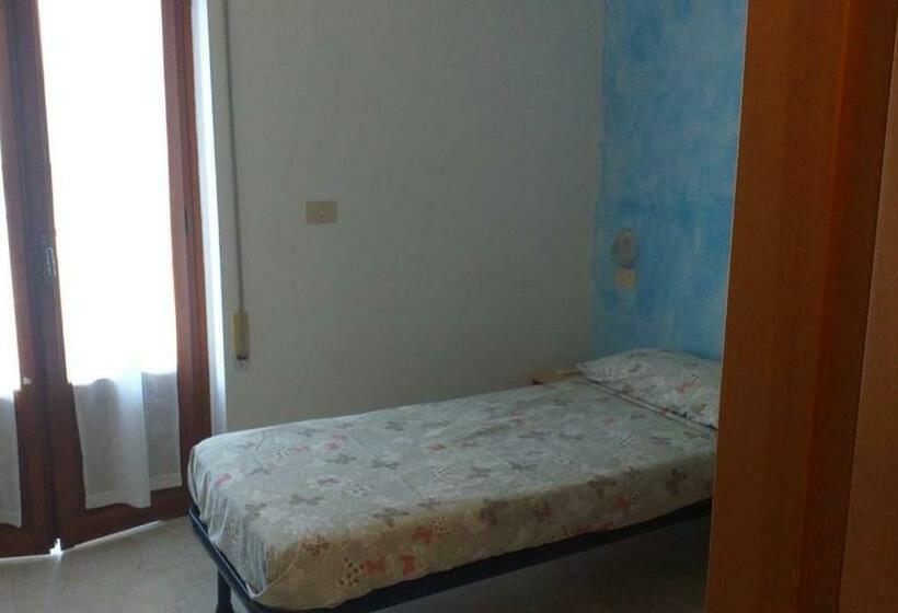 بنسيون Room In Bb   Quadruple Room In Pineto   Relaxing Holiday