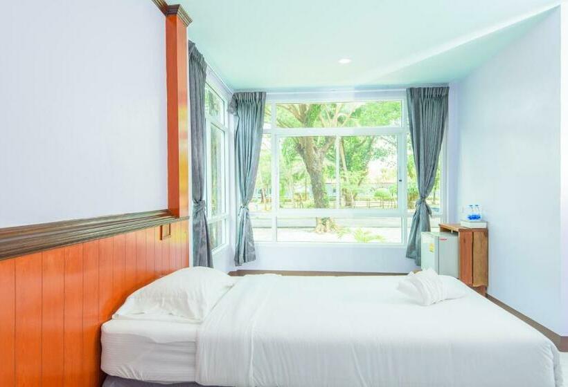 จวรีน ลอร์ด รีสอร์ท แอนด์ โฮเทล   Javarine Lord Resort&