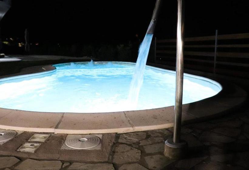 ベッドアンドブレックファースト Agriturismo Il Pero