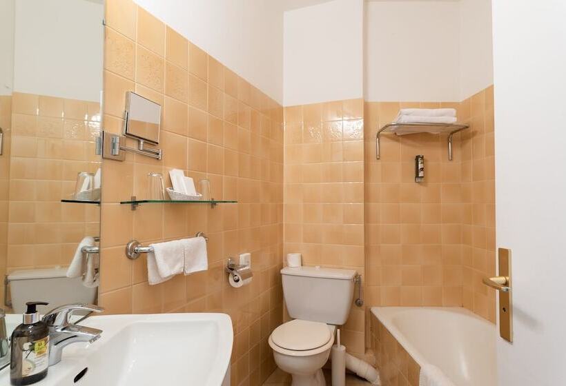 فندق Auberge Du Redier