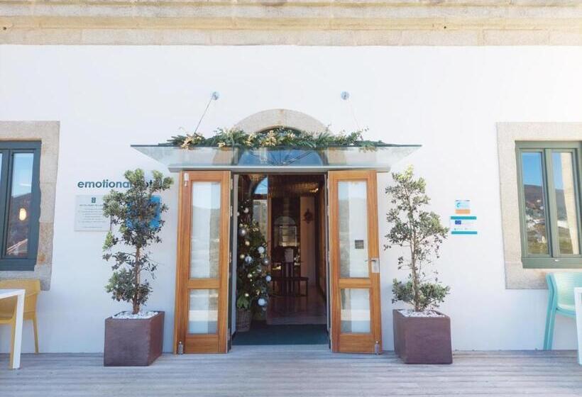 Hotel Faro Lariño