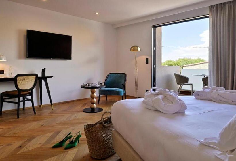 هتل Hôtel & Spa Rocabella