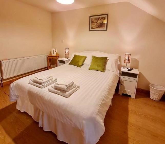 فندق The Acres B&b