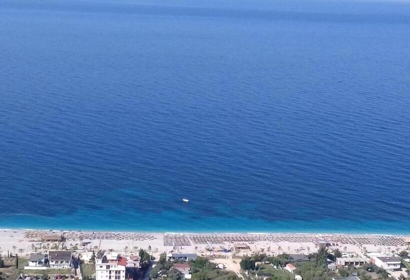 تختخواب و صبحانه Bluflest