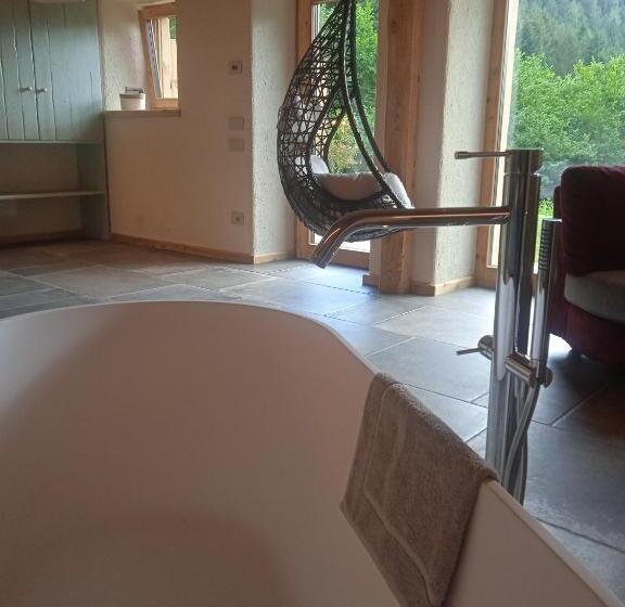 مبيت وإفطار Chalet Noèr