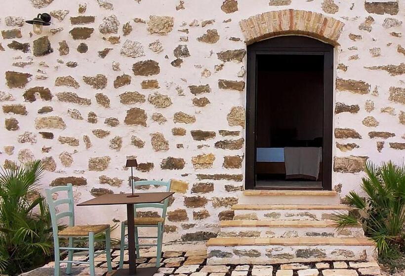 هتل Borgo Delle Pietre