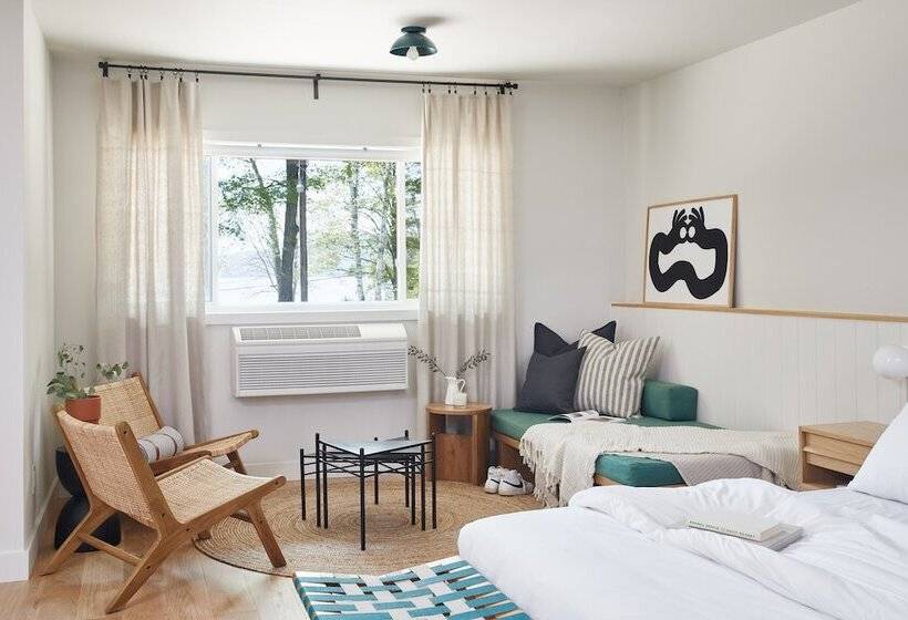 ホテル Somewhere Inn Calabogie