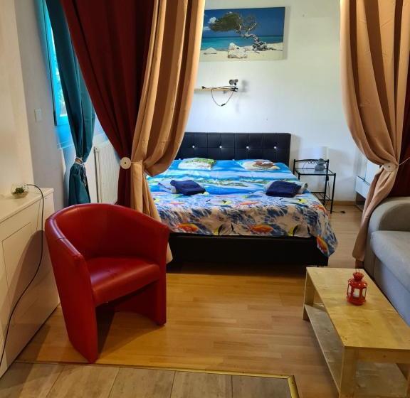 بنسيون At Moumie Studio Furnished Quiet Place Parking And Jacuzzi And Pool