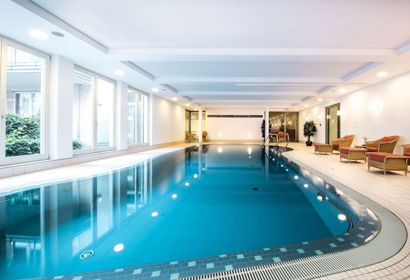 هتل Collegium Leoninum