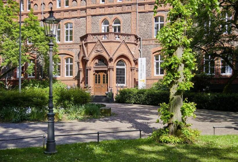 هتل Mutterhaus Düsseldorf