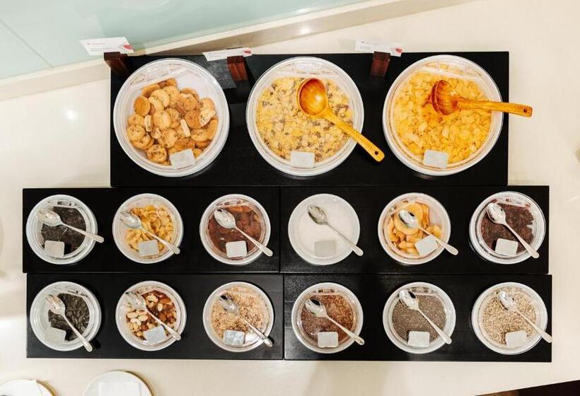 هتل Das Seepark Wörthersee Resort